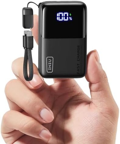 review-2-28 INIU Mini detachable USB-C lanyard cable detail